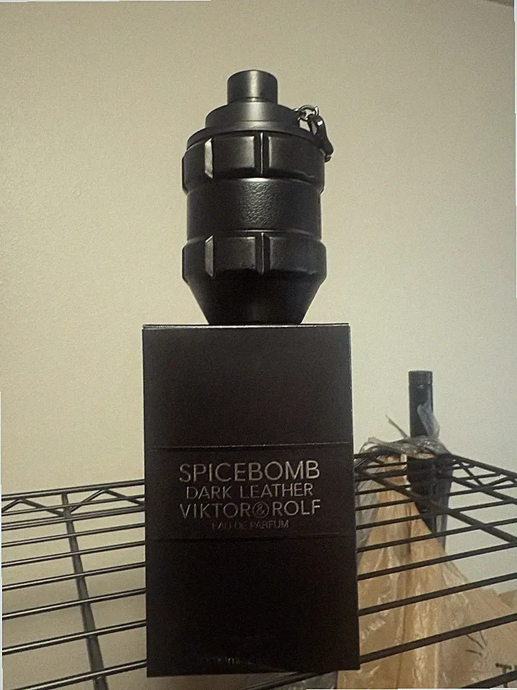 Viktor & Rolf Spicebomb Dark Leather Eau de Parfum Regular Size Spray 3.04 fl oz
